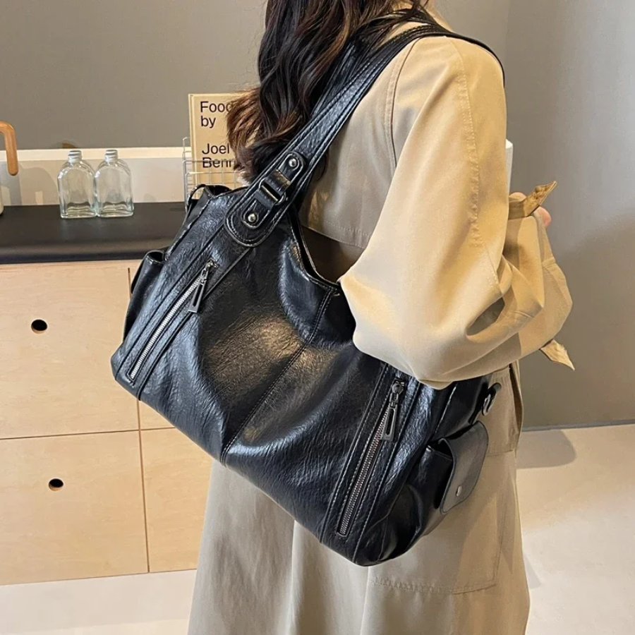 CASUAL SHOULDER BAG