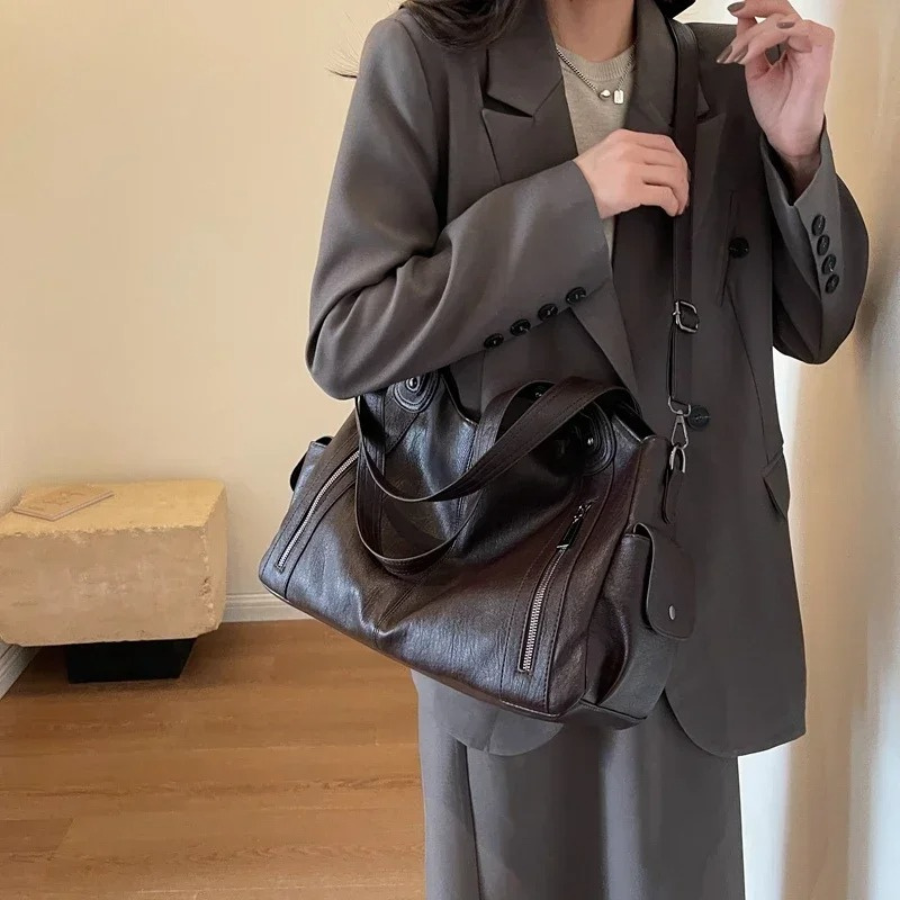 CASUAL SHOULDER BAG