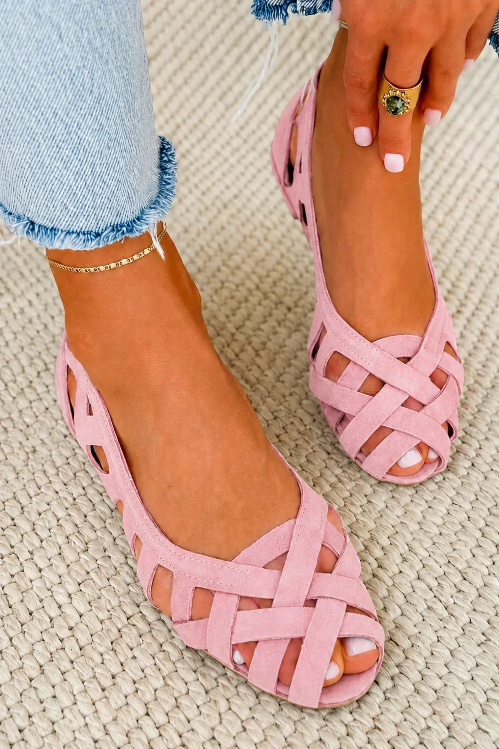 Jenefer | Flat sandals with open toes and crossed fabric