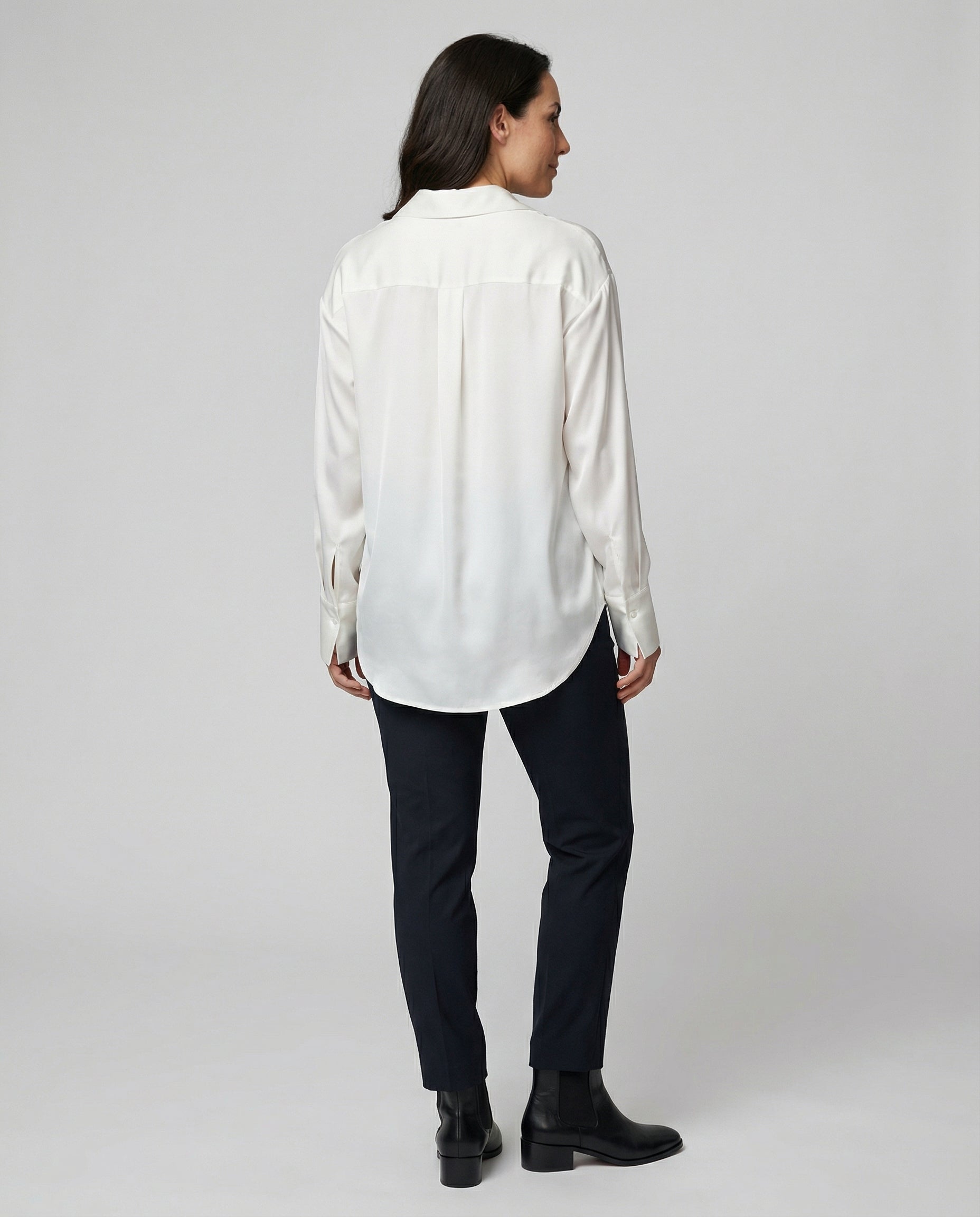 Classic Silk Blouse with Classic Collar and Button Front