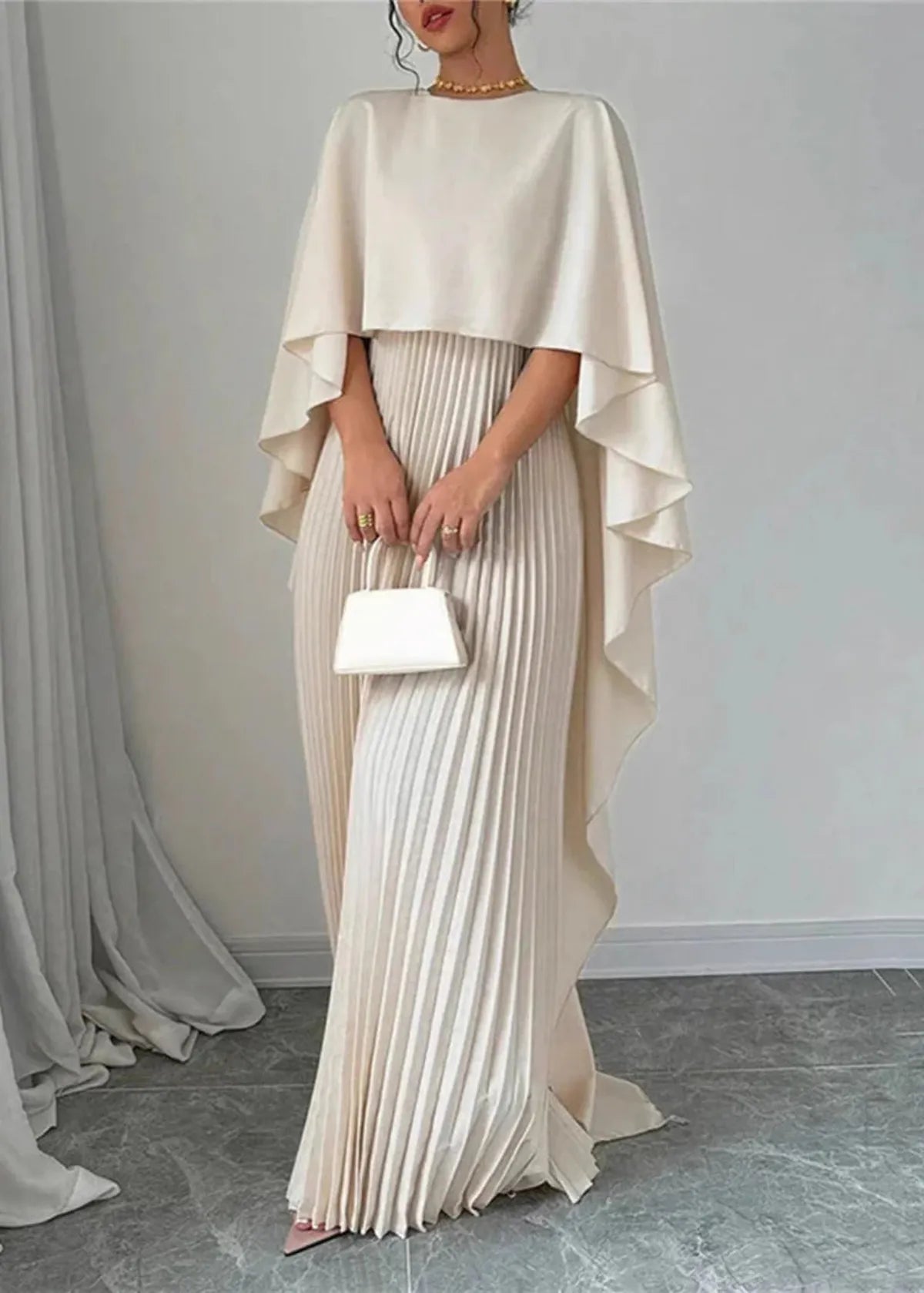 Elegant Cape Sleeve Pleated Maxi Dress with Round Neck
