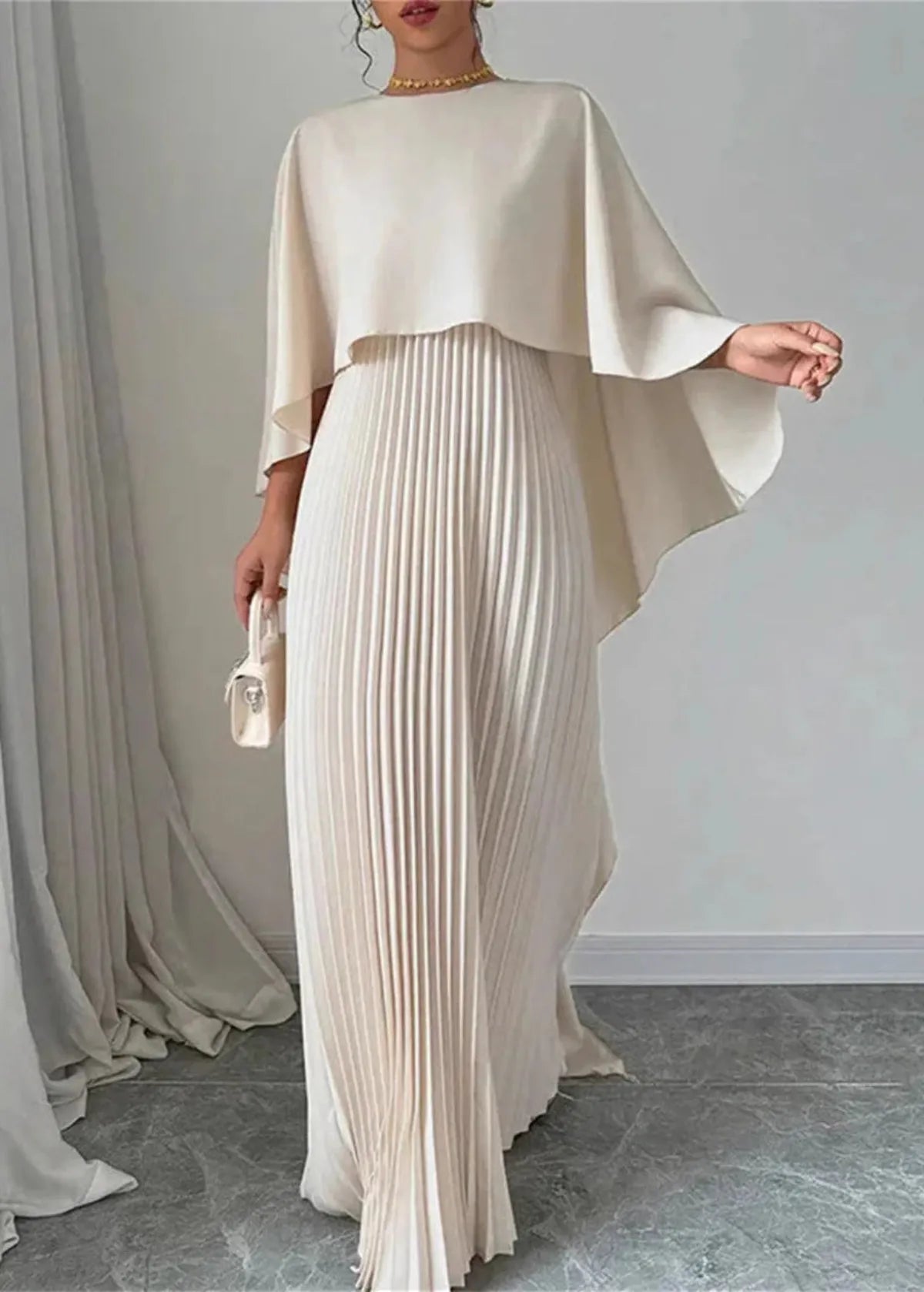 Elegant Cape Sleeve Pleated Maxi Dress with Round Neck