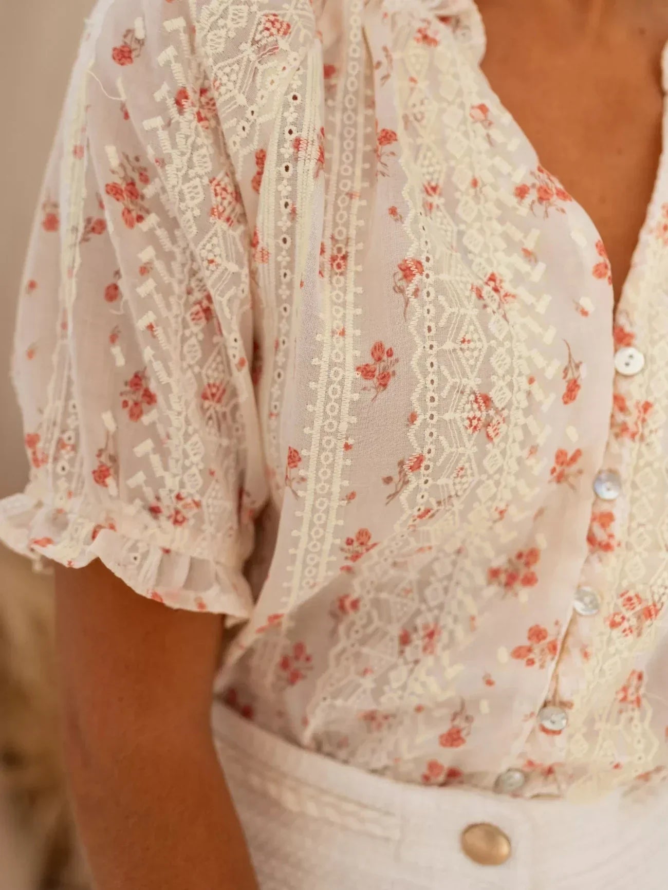 Floral Blouse with Puff Sleeves and Lace Trim Detail