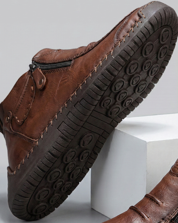 Adrian | Stylish and comfortable men’s shoes with a zip fastening