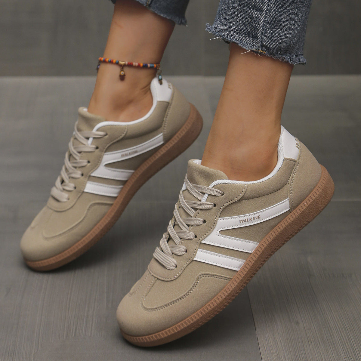 Deliza | Ergonomic Orthopaedic Trainers