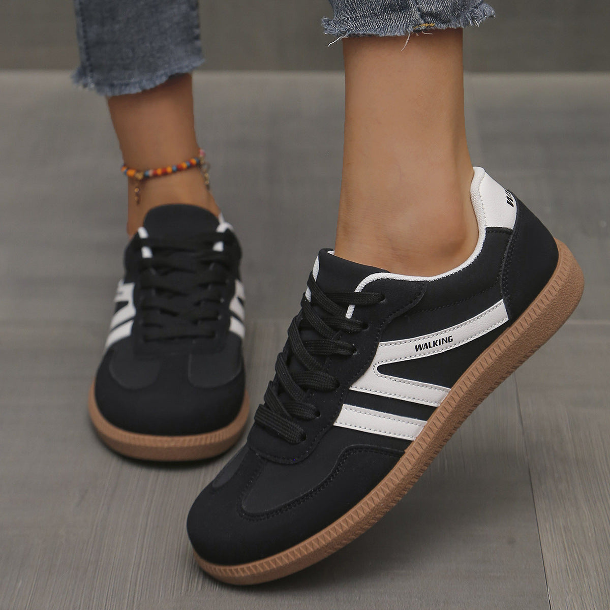 Deliza | Ergonomic Orthopaedic Trainers
