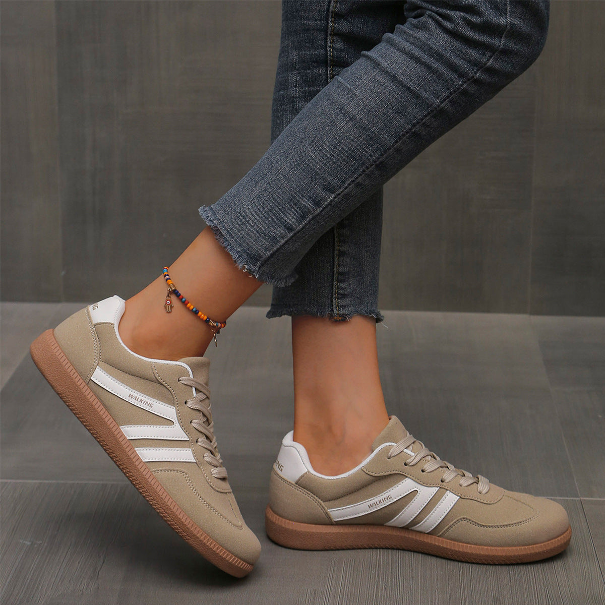 Deliza | Ergonomic Orthopaedic Trainers