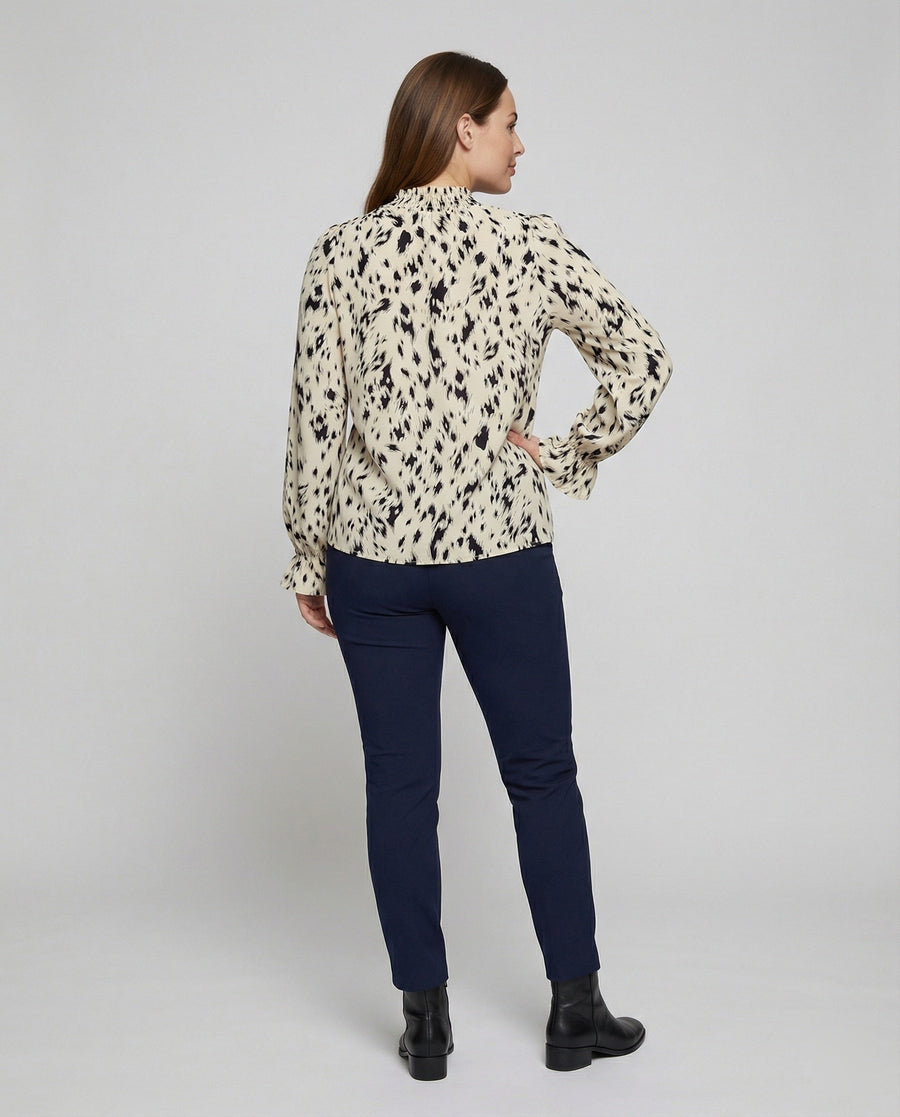Relaxed Animal Print Blouse with Ruffle Neck and Puff Sleeves