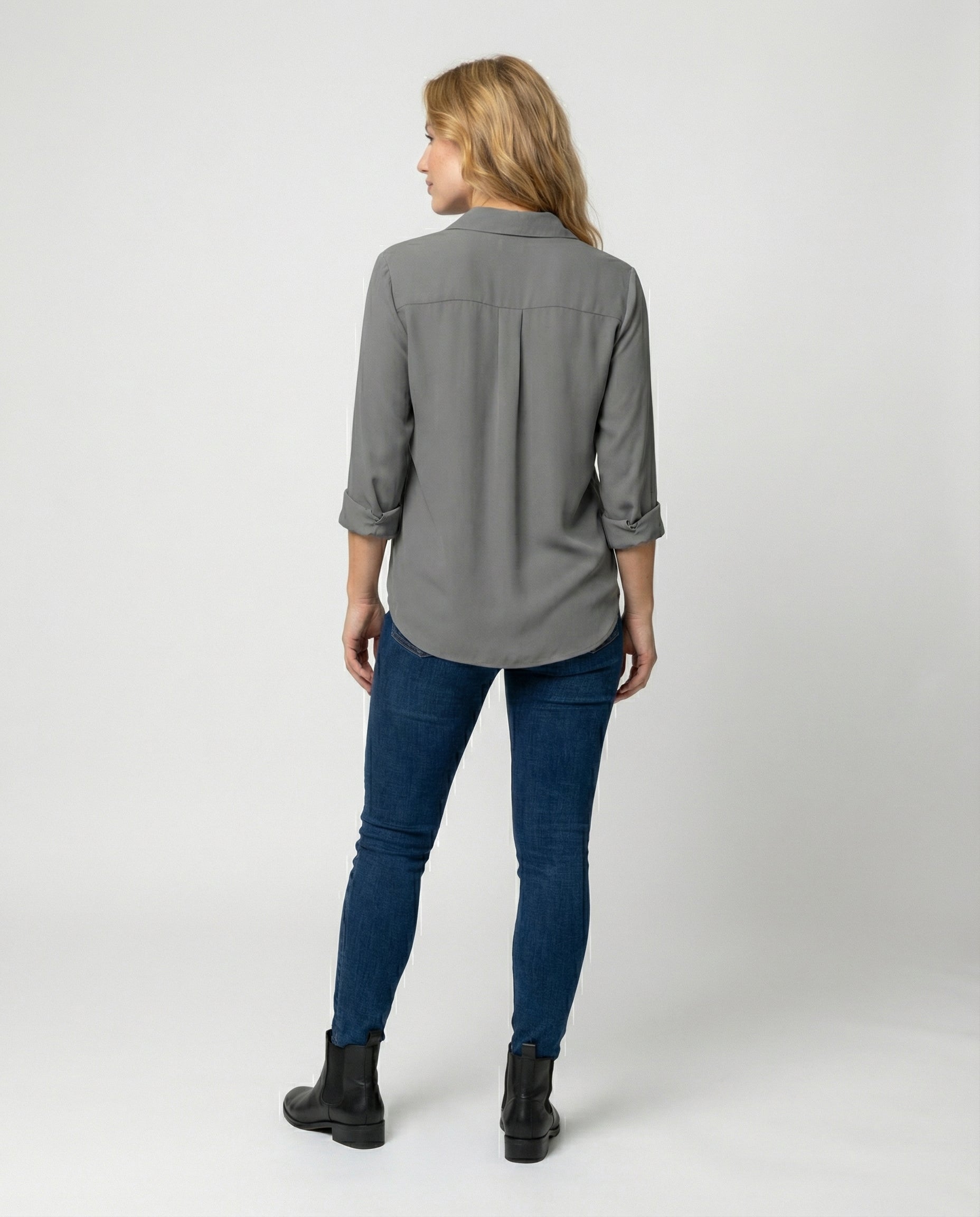 Relaxed Fit Blouse with Classic Collar and Three Quarter Sleeves