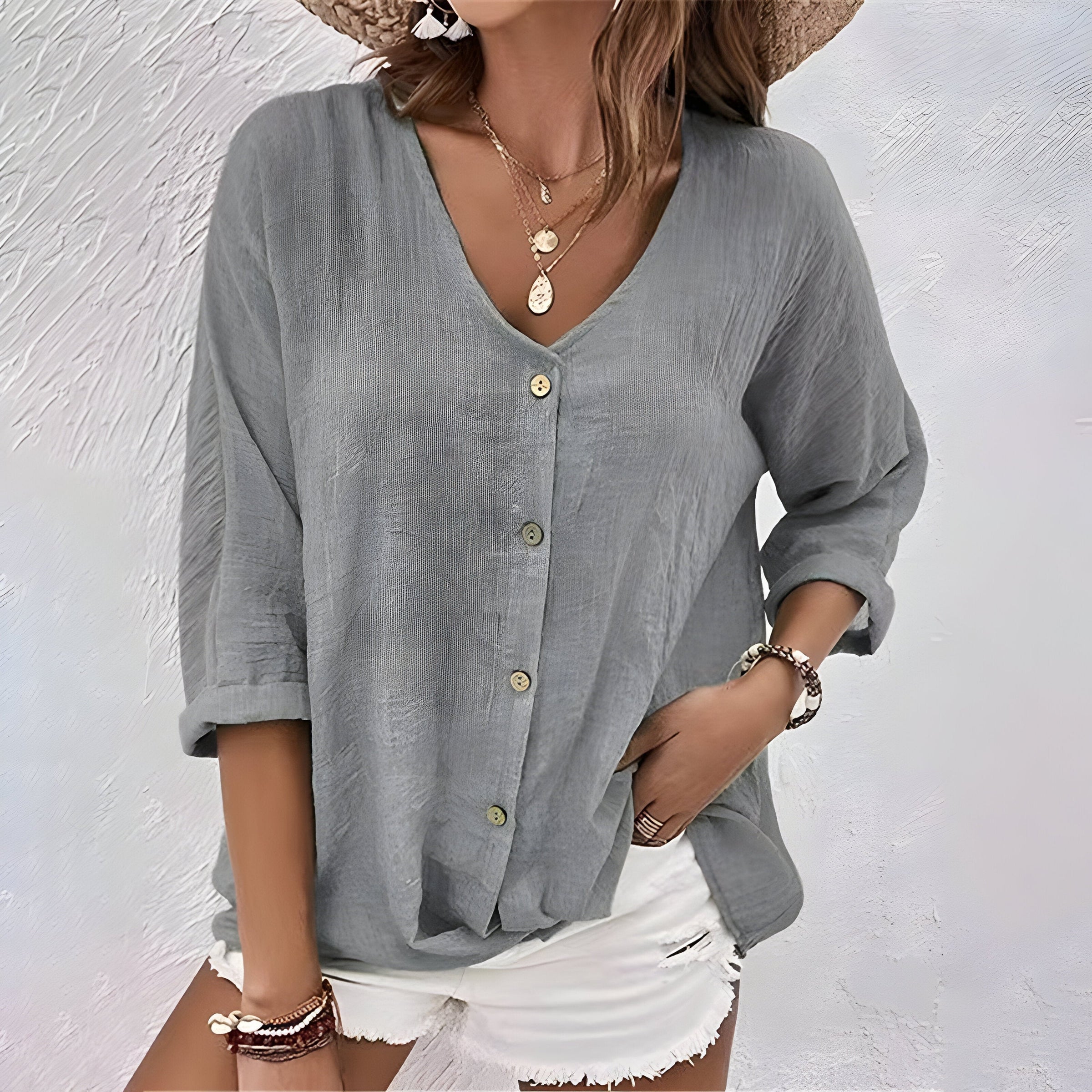 Relaxed Linen Blouse with V-Neckline and Button Front