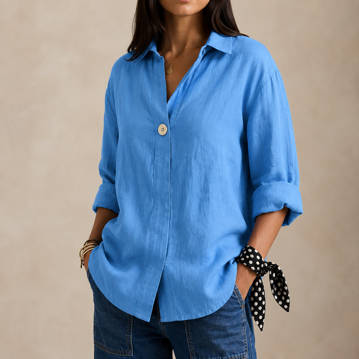 Relaxed Linen Blouse with V-Neckline and Single Button