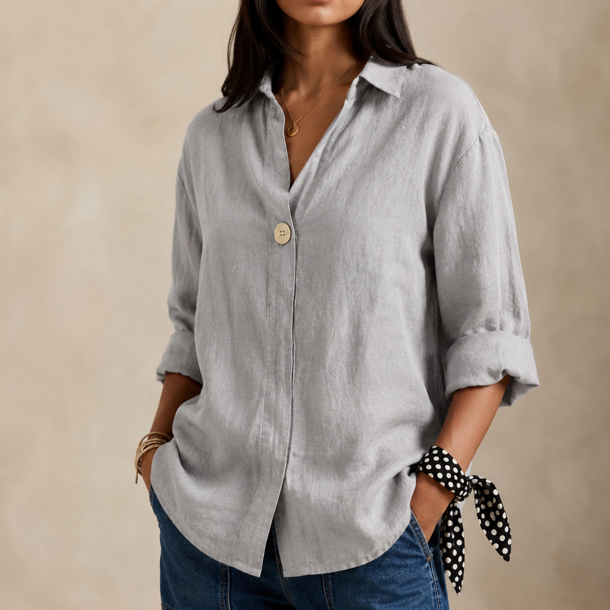 Relaxed Linen Blouse with V-Neckline and Single Button