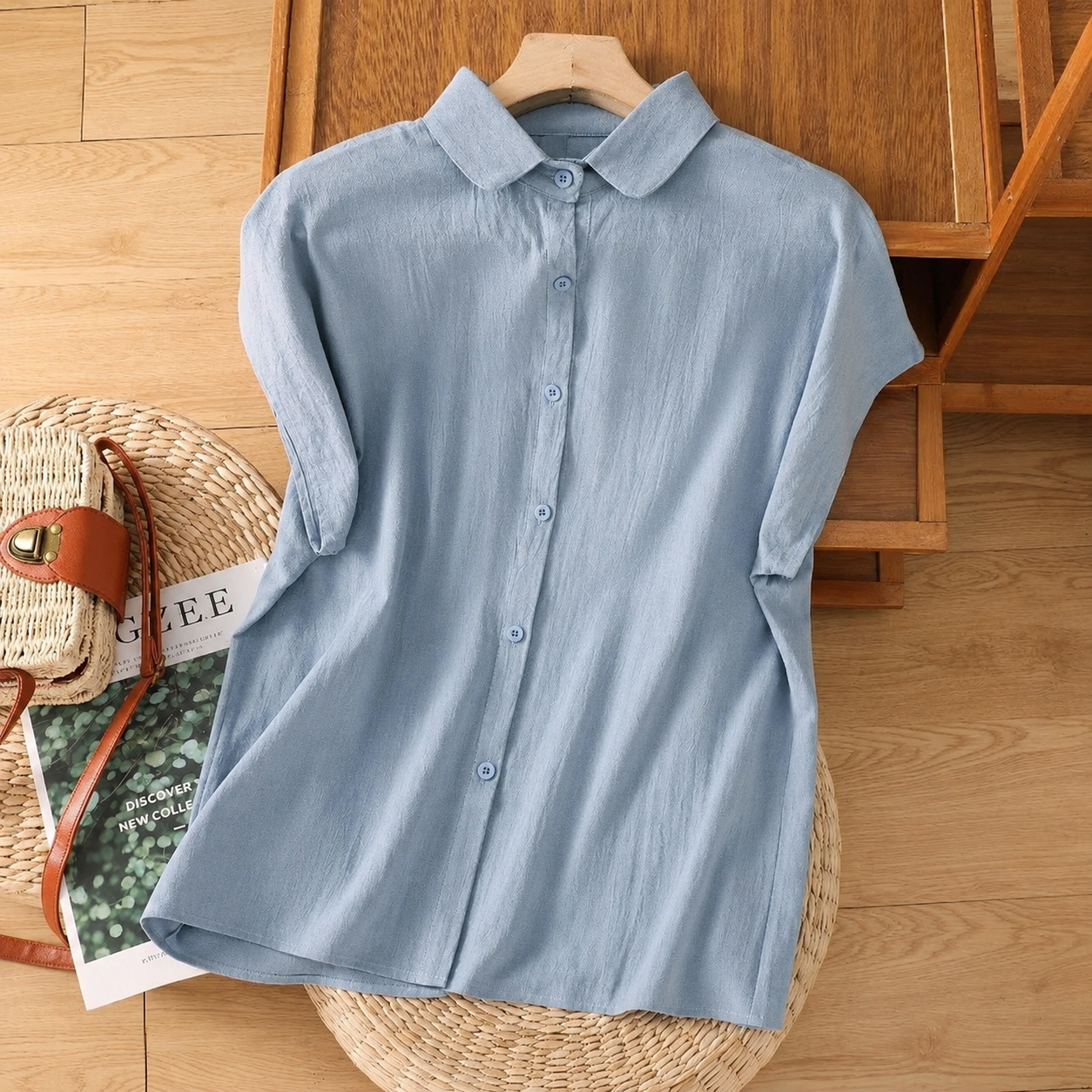 Relaxed Linen Shirt with Collared Neck and Button Front