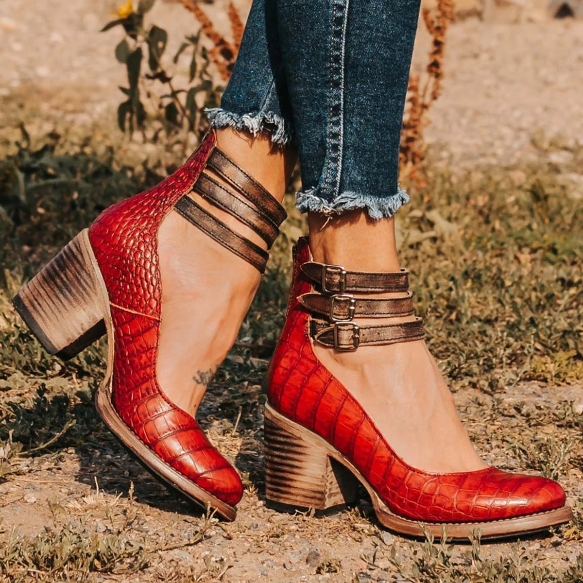 Retro Block Heel Mary Jane Heels with Double Buckle Ankle Strap