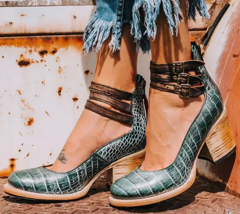 Retro Block Heel Mary Jane Heels with Double Buckle Ankle Strap