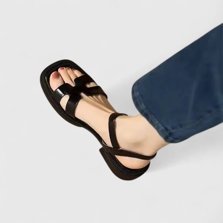 Vera | Sophisticated Flat Sandals
