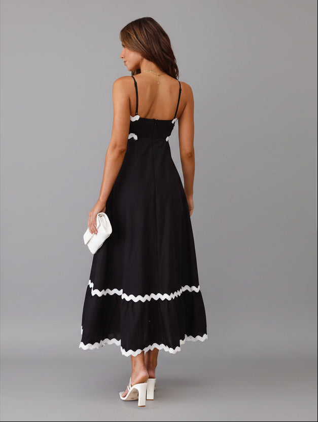Stylish Maxi Dress with Contrast Wave Trim and Spaghetti Straps