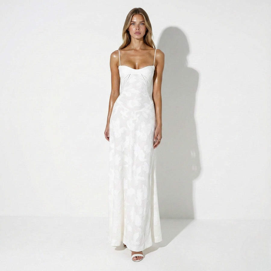 Elegant Maxi Dress with Sweetheart Neckline and Chain Detail
