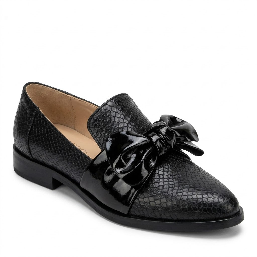 Claudia - Elegant Loafers with Bow Details