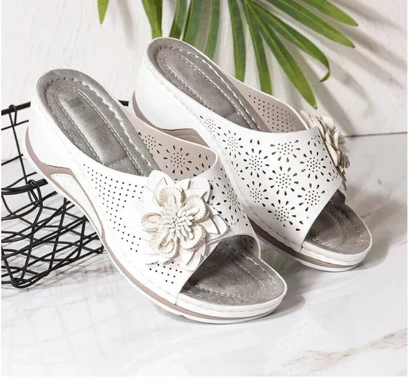 Lindsay | Soft leather orthopaedic sandals with arch support
